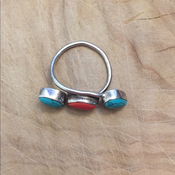 Vintage inlaid turquoise and coral silver ring - Picture 3 of 6